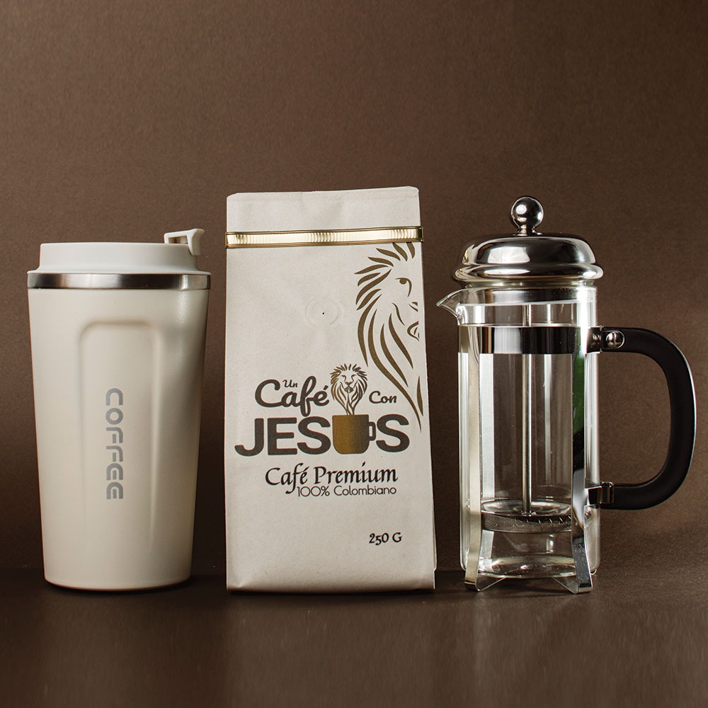 0 Kit Prensa Francesa + Termo + Café Disfruta la experiencia de preparar un  buen café donde estés y llevarlo donde quieras Experimenta una Prensa  Francesa de 350ml, un termo que conserva bebidas calientes por 3 horas  aprox. y bolsa de café 